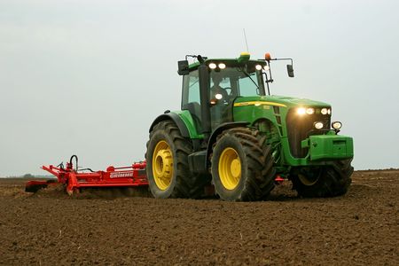 JohnDeere8530tractor.jpg